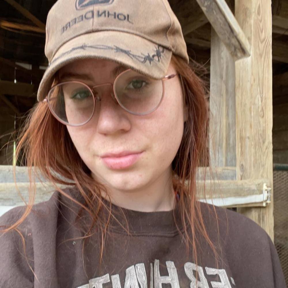 Meet your Posher, Emily